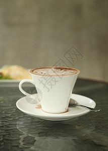 热巧克力杯奶油美食艺术拿铁飞碟咖啡桌子牛奶早餐可可图片
