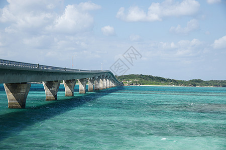 宫岛海海洋晴天天空蓝色海滩绿色假期白色热带图片