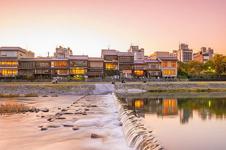 日本京都吉翁河岸日落地标旅游旅行文化建筑建筑学反射天空图片