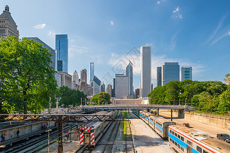 芝加哥市中心与火车站的景象图片
