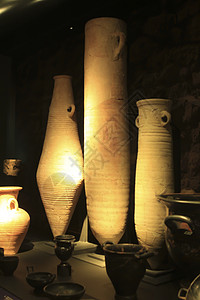 在阿利坎特省各地点发现的旁听投手和Amphora萤火虫黏土水壶制品投掷博物馆艺术历史陶瓷陶器图片