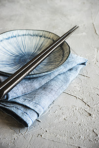 亚洲食品表格设置文化厨房餐厅背景食物桌子筷子烹饪蓝色用具背景图片
