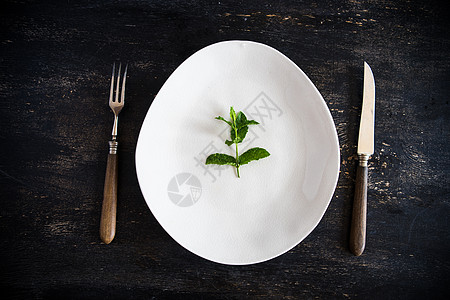 夏季桌设置银器食品用餐食物装饰毛巾盘子草本餐巾风格背景图片