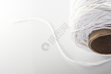 白色背景上孤立的白色绳索螺旋卷轴缠绕绑定纺织品圆形灰色纤维图片