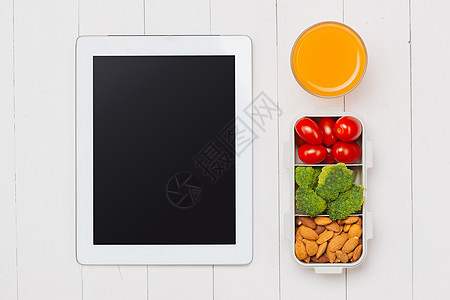 单独背景的午餐盒和健康食物野餐小吃学校早餐沙拉饮食药片盒子饭盒绿色图片