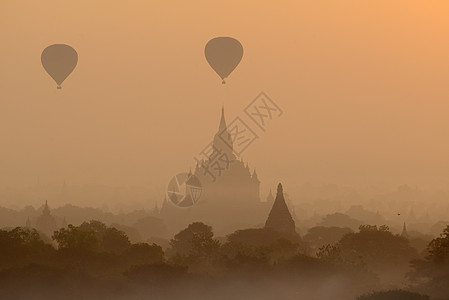 气球以 bagan 装在气球中宝塔地标佛塔旅行建筑学寺庙空气文化神社旅游图片