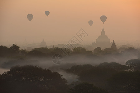 气球以 bagan 装在气球中寺庙文化神社旅游地标空气宝塔遗产建筑学旅行图片