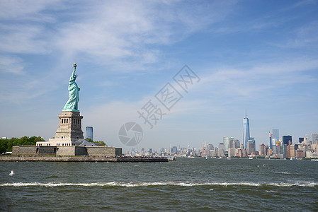 自由雕塑和纽约市中心旅行建筑商业港口女士天空雕像景观地标公园图片