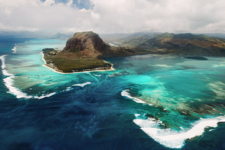 教科文组织世界遗产所在地的鸟眼景象 毛里求斯岛珊瑚礁半岛天空地标蓝色海岸天堂世界遗产爬坡海洋图片