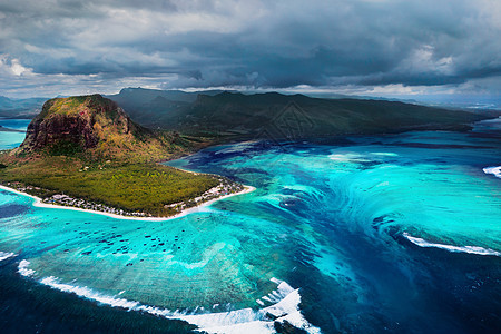 教科文组织世界遗产所在地  的鸟眼景象 毛里求斯岛珊瑚礁岩石世界首脑蓝色全景天空遗产海岸珊瑚旅游图片