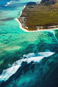 教科文组织世界遗产所在地  的鸟眼景象 毛里求斯岛珊瑚礁顶峰海洋瀑布遗产航拍半岛旅游海滩岩石岛屿图片