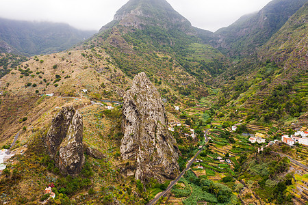 西班牙加那利群岛戈梅拉岛的山脉全景 戈梅拉岛的美丽风景爬坡群岛木头树木旅行顶峰火山土地首脑旅游图片