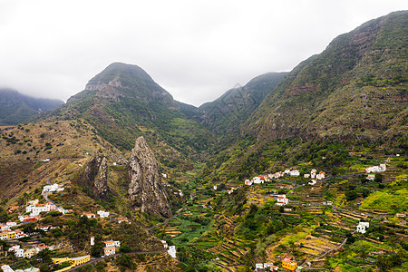 西班牙加那利群岛戈梅拉岛的山脉全景 戈梅拉岛的美丽风景地理建筑木头爬坡高地树木自然首脑小岛冒险图片