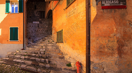 中世纪镇住宅楼梯街道正方形背景图片