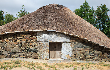 Pallosa 西班牙西北部传统住房文化房子屋顶砖石干草石墙建筑学乡村广场住宅图片