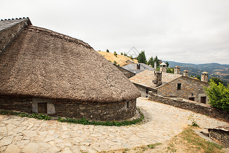 Pallosa 西班牙西北部传统住房住宅石墙文化建筑学砖石屋顶乡村干草广场房子图片