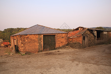 西班牙老旧农村住房划痕乡村建筑学衰变入口废墟木头房子侵蚀建筑图片