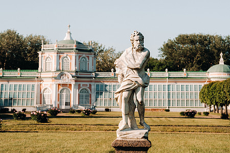俄罗斯莫斯科的库斯科沃庄园 Kuskovo 庄园是十八世纪独特的纪念碑 是莫斯科的避暑别墅建筑城市历史场所天空旅行教会大理石休闲图片