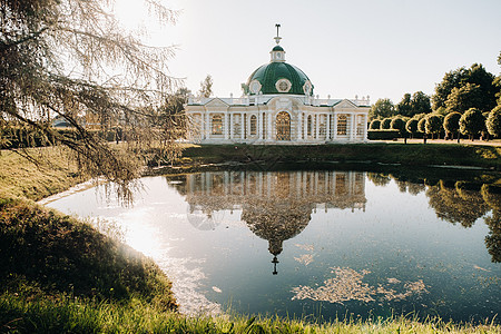 俄罗斯莫斯科的库斯科沃庄园 Kuskovo 庄园是十八世纪独特的纪念碑 是莫斯科的避暑别墅地标文化休闲玻璃天空旅游大厦大理石建筑图片