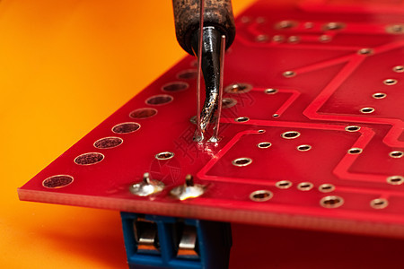 印刷电路板上的溶解过程测试工程硬件自动化机器实验室服务接线木板芯片图片