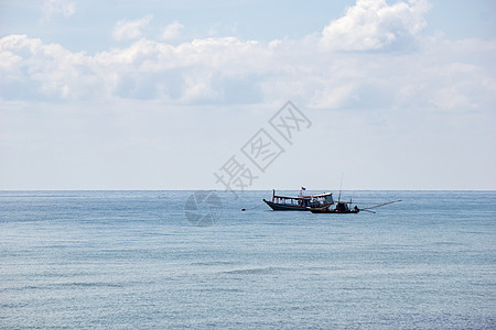 沙滩附近的小船 楚蓬省Sairee海滩Sandy海滩上的桑迪海滩海岸钓鱼旅行太阳血管日落波浪海洋假期热带图片