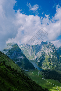 瑞士阿尔卑斯山的巨型岩层 独特的山峰 萨克斯卢克的瑞士阿尔卑斯山爬坡岩石山脊草地峡谷风景旅行花朵高山石灰石图片