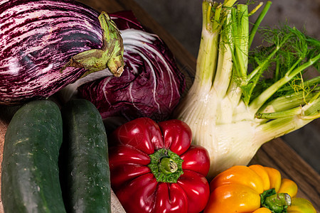 配有切菜板的蔬菜成分胡椒厨房沙拉农业水果香菜食物烹饪营养饮食图片