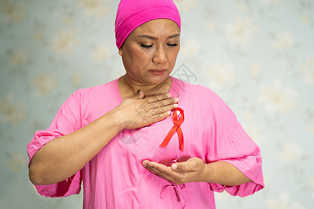 亚洲女性患者在医院的乳房疼痛和忧心忡忡 这是世界乳腺癌日的象征睡眠技术诊所治疗症状怀孕帮助疾病外科病人图片