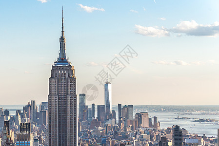 美国纽约州纽约  2019年5月17日 纽约市与帝国大厦的天线城市商业地标景观天际办公室场景日落建筑学摩天大楼图片