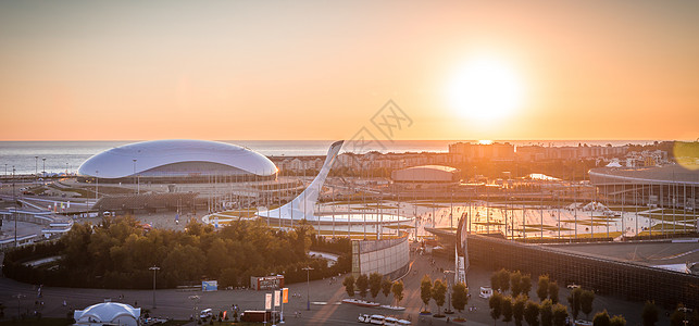 俄罗斯 索契 2016年8月15日 奥运体育场 日落时速天空蓝色旅行全景景观楼梯公园游戏运动杯子图片