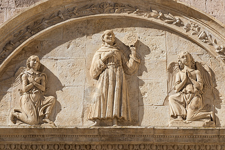 意大利翁布里亚地区的阿西西村 献给圣弗朗西斯-圣弗朗西斯科的最重要的意大利大教堂的细节图片