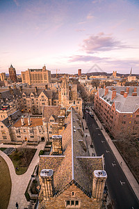 历史建筑和耶耶鲁大学校园联盟视角建筑学拼贴画蓝色天空叶子旅行图书馆教育图片