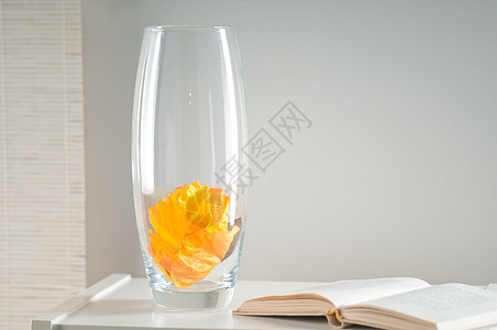 玻璃花花瓶色调风格货架花瓶背景图片