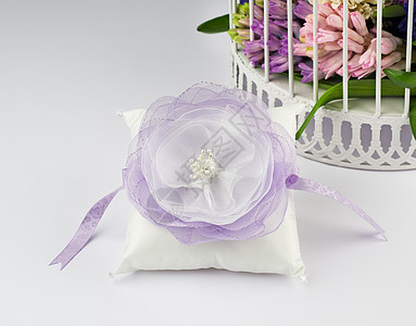 结婚戒指的漂亮枕头风格新娘蕾丝婚礼装饰周年丝带家庭庆典婚姻图片