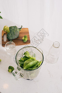 天然的有机健康果汁 瓶装饮料 以减肥为食用饮食菠菜冰沙蔬菜白色排毒水果绿色食物叶子图片