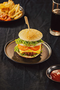 不健康的概念 不健康的食物 汉堡 酱 土豆 可乐黑色小吃白色包子洋葱烹饪绿色图片