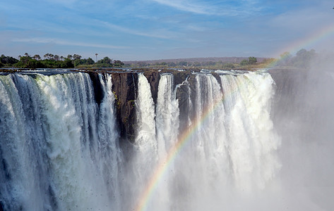 津巴布韦与赞比亚之间的赞比西河上的维多利亚瀑布薄雾岩石旅游公园悬崖瀑布地标峡谷天线荒野图片