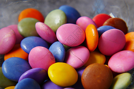 多色甜甜糖 在碗里 紧闭食物圆圈团体圆形巧克力小吃粉色红色糖果图片