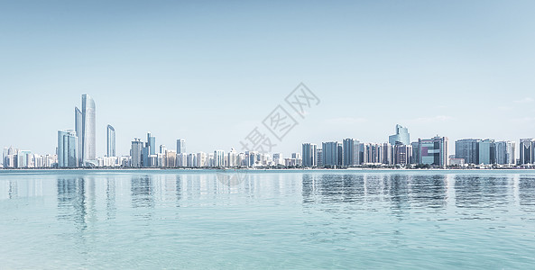 阿布扎比天空线阿联酋与摩天大楼和大海的全景市中心中心城市地标商业建筑蓝色海滩酒店建筑学图片