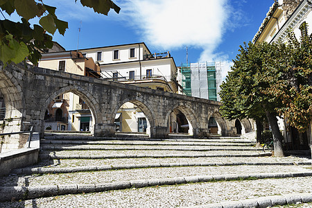 意大利苏尔莫纳中世纪水渠图片