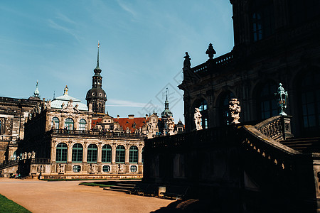 历史宫殿的游客和Dresden市的一个旅游景点旅行花园摄影风格全景遗产建筑艺术城市文化图片