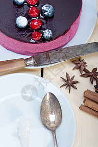 蓝莓和草莓蛋糕甜点小吃面包盘子奶油糕点浆果覆盆子红色食物装饰图片