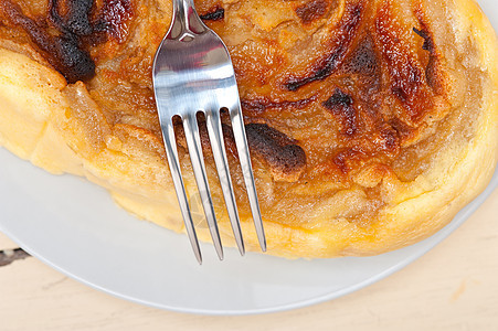 新鲜梨饼烹饪盘子棕色水果糕点焦糖营养黄色食物食谱图片