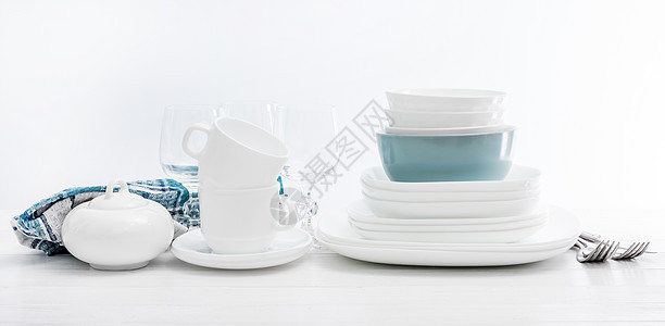 白色带眼镜的白方餐盒水晶服务盘子陶瓷刀具厨房厨具正方形用具食物图片