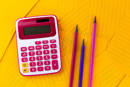 分析 分析 计算的概念 计算器用铅笔放在橙色的纸上咖啡学校绘画会计草图床单职场记事本教育商业图片