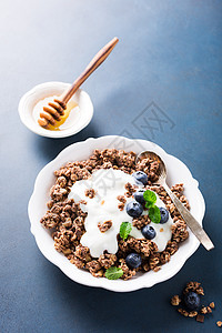自制巧克力颗粒活力早餐美食食谱粮食坚果水果奶制品果汁酸奶图片
