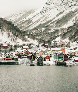 挪威码头Name蓝色太阳游客天空海洋城市山脉假期风景海岸图片
