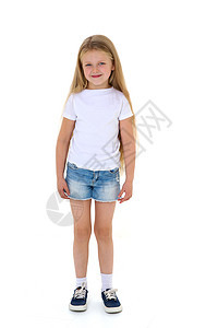 身穿临时服装的全镜头女孩孩子白色幸福运动鞋头发牛仔布青年童年腰部微笑图片