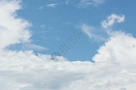 蓝天空和乌云蓝色天气天堂阳光气候白色空气云景风景图片
