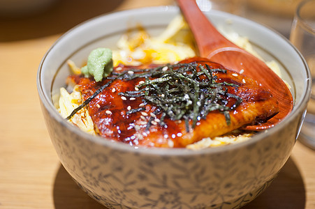 日本拉面蔬菜芝麻海鲜面条食物绿色午餐盘子肉汤鳗鱼图片